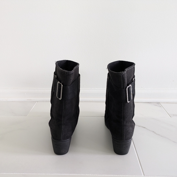 Winter Boots - Picture 4 of 6